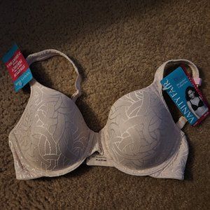 NWT Vanity Fair bra size 34D